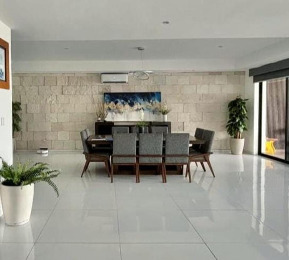 Real de Nogalar, Torreón, Coahuila de Zaragoza, 27018, Mexico, 4 Bedrooms Bedrooms, ,5 BathroomsBathrooms,Residential,For Sale,Real de Nogalar,1571697