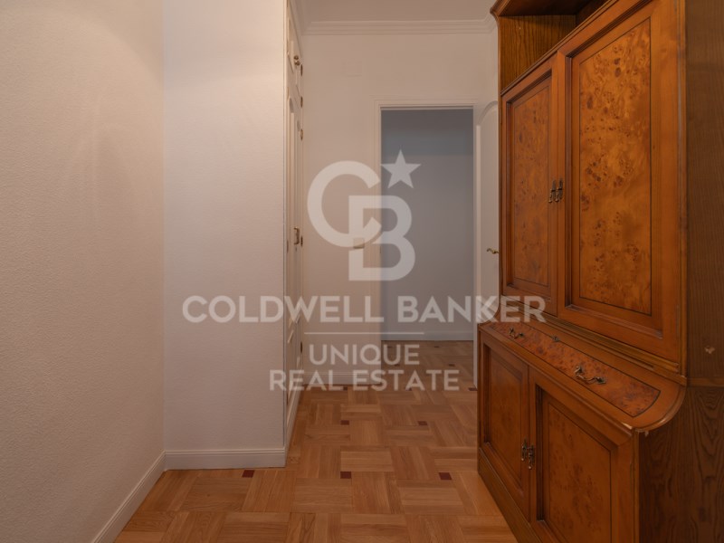 Madrid, Comunidad de Madrid, ES, 5 Bedrooms Bedrooms, ,3 BathroomsBathrooms,Residential,For Sale,1847498