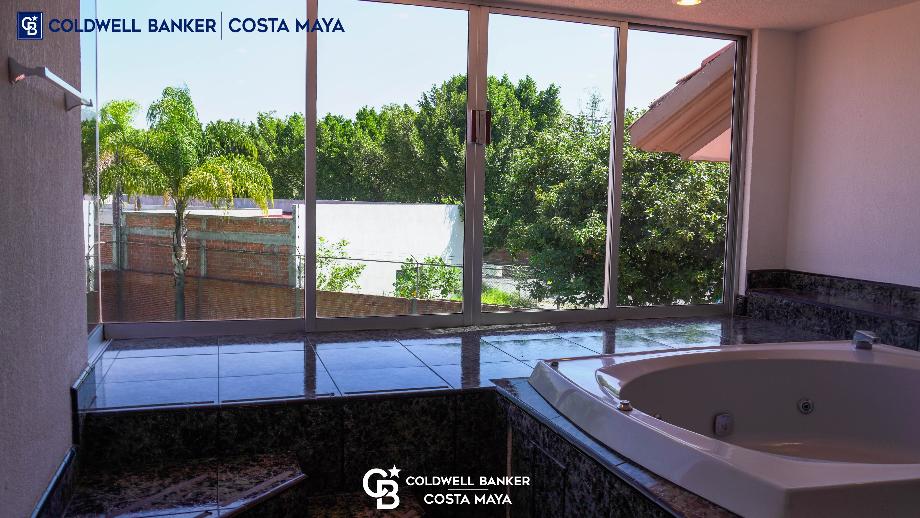 Privada Emiliano Zapata, Puebla, Puebla, 72190, Mexico, 5 Bedrooms Bedrooms, ,7 BathroomsBathrooms,Residential,For Sale,Privada Emiliano Zapata,1625472