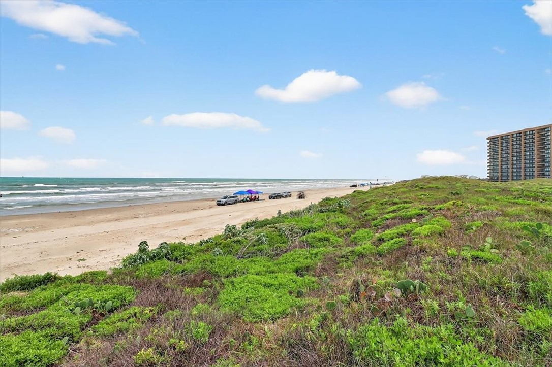 Port Aransas, Texas, 78373, United States, 2 Bedrooms Bedrooms, ,2 BathroomsBathrooms,Residential,For Sale,1906640