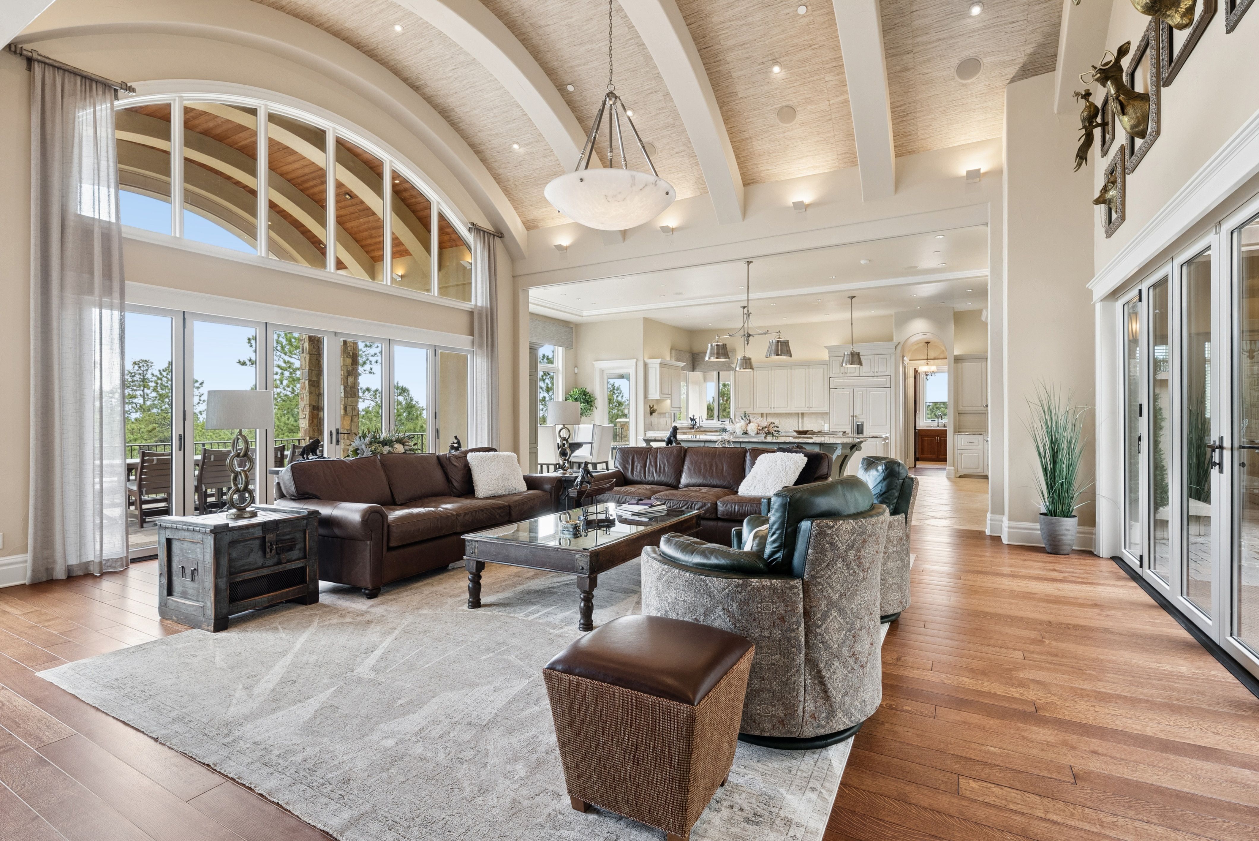  Extraordinary legacy estate on 2.59 private acres in Cathedral Pines - 物件實景