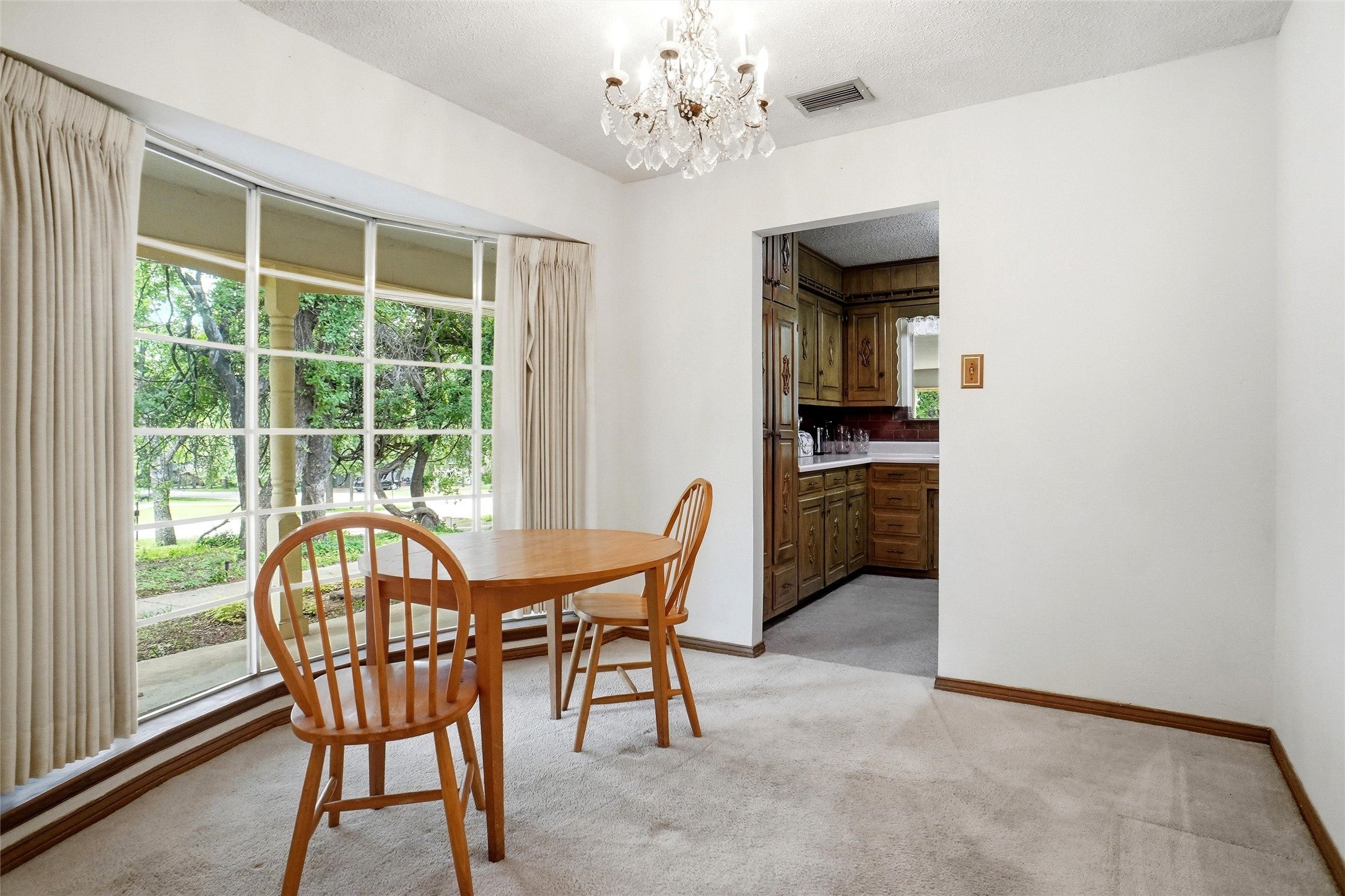 Grapevine, Texas, 76051, United States, 3 Bedrooms Bedrooms, ,2 BathroomsBathrooms,Residential,For Sale,2048071