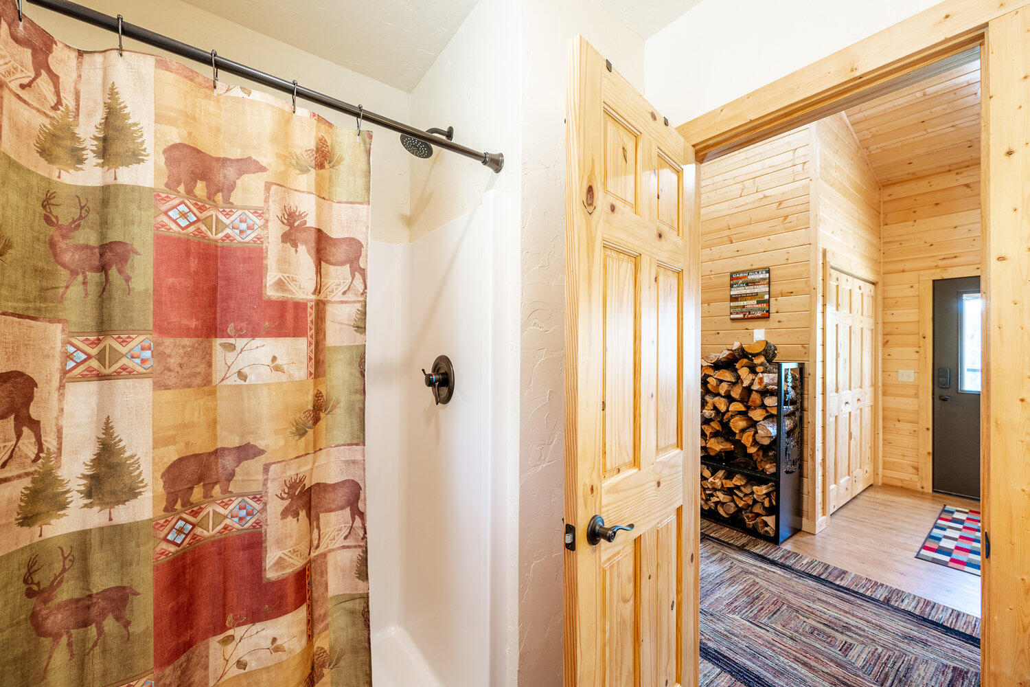 Sheridan, Wyoming, 82801, United States, 3 Bedrooms Bedrooms, ,2 BathroomsBathrooms,Residential,For Sale,1890581
