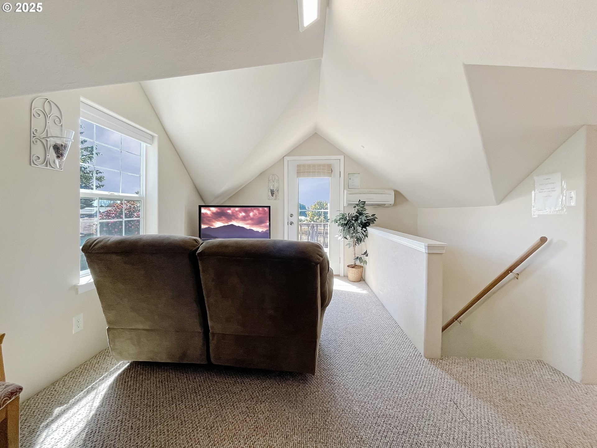 Brookings, Oregon, 97415, United States, 4 Bedrooms Bedrooms, ,2 BathroomsBathrooms,Residential,For Sale,1921792