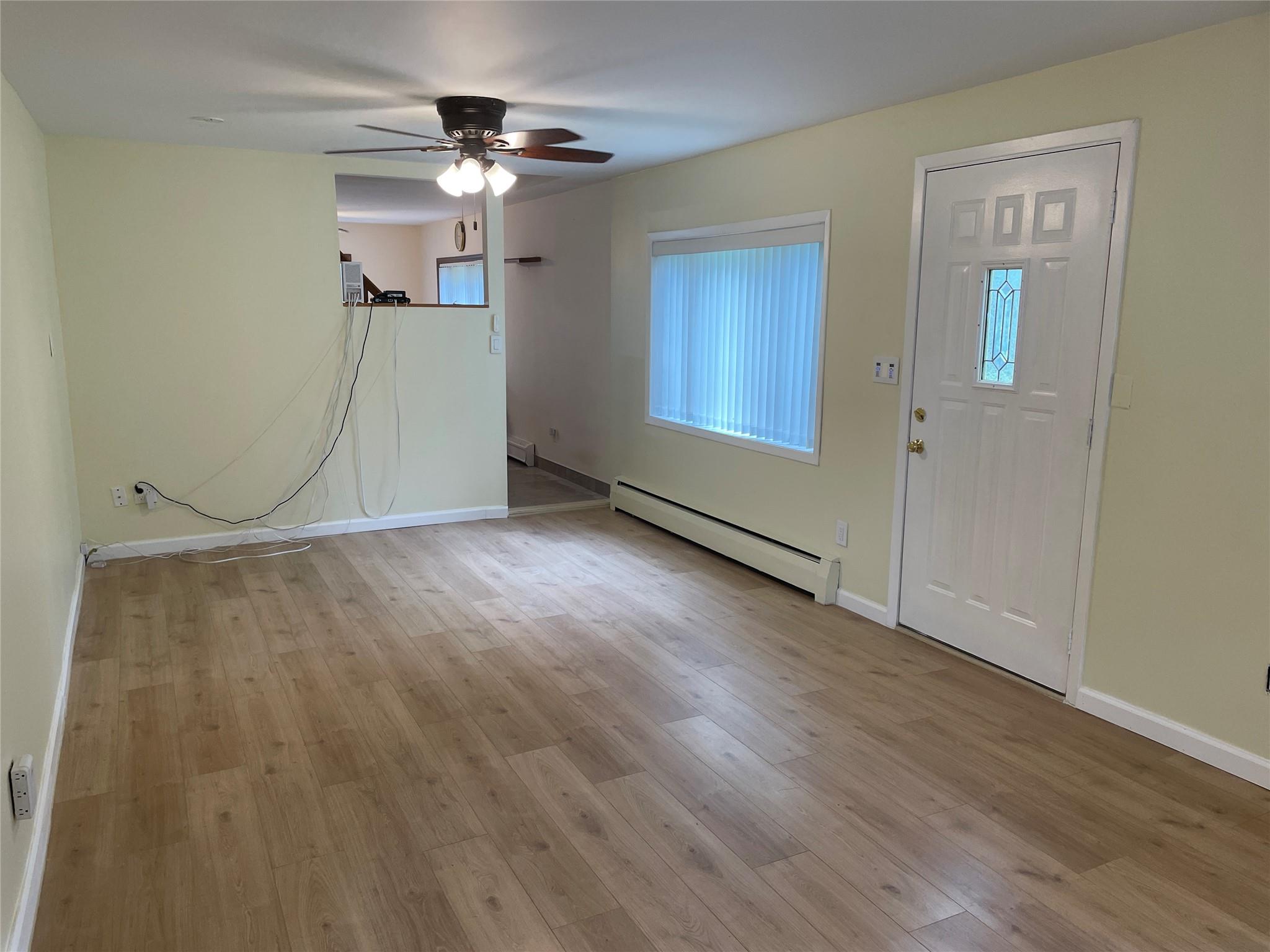 West Islip, New York, 11795, United States, 4 Bedrooms Bedrooms, ,3 BathroomsBathrooms,Residential,For Sale,1869198