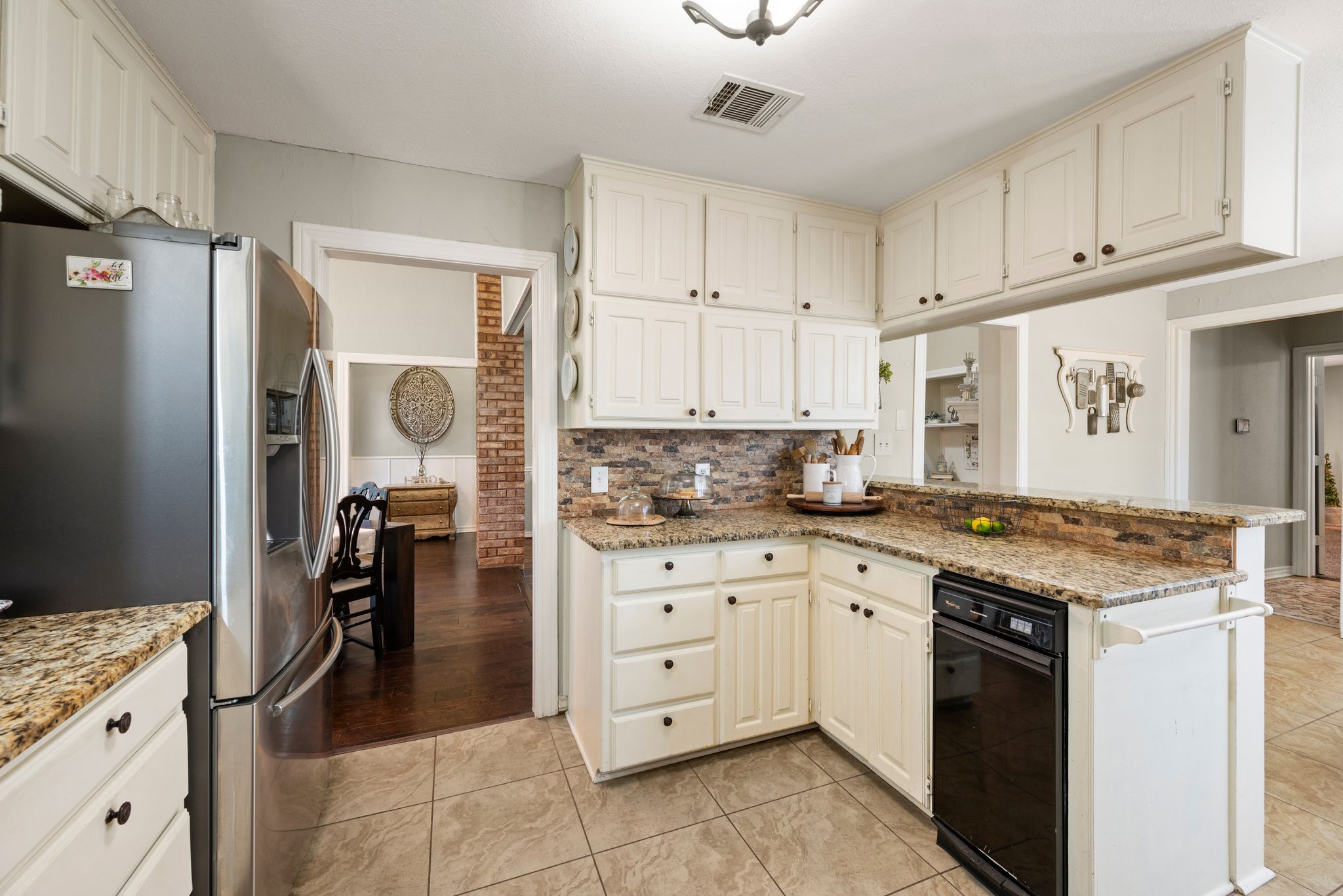  3229 David Drive, Hurst, TX, 76054 - 物件實景
