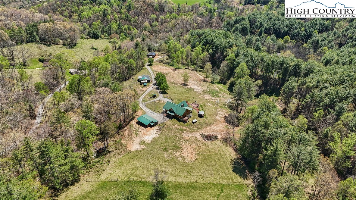 Grassy Creek, North Carolina, 28631, United States, 3 Bedrooms Bedrooms, ,4 BathroomsBathrooms,Residential,For Sale,1794520