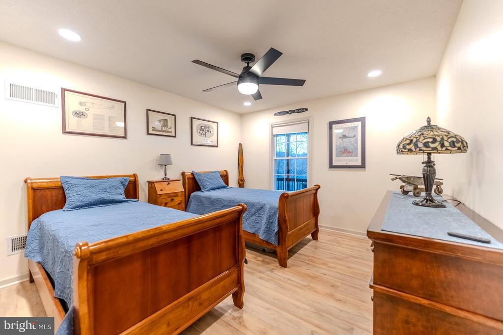 Paw Paw, West Virginia, 25434, United States, 3 Bedrooms Bedrooms, ,3 BathroomsBathrooms,Residential,For Sale,1989238