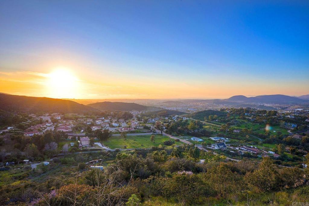 576 Camino De La Cima, San Marcos, California, 92078, United States, 5 Bedrooms Bedrooms, ,4 BathroomsBathrooms,Residential,For Sale,576 Camino De La Cima,1622114