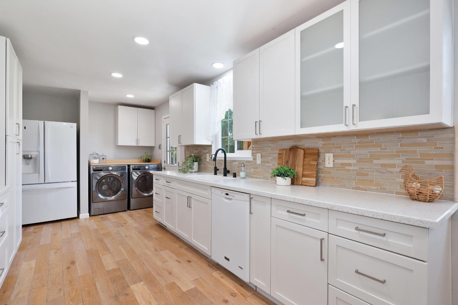 Orangevale, California, 95662, United States, 3 Bedrooms Bedrooms, ,2 BathroomsBathrooms,Residential,For Sale,1926180