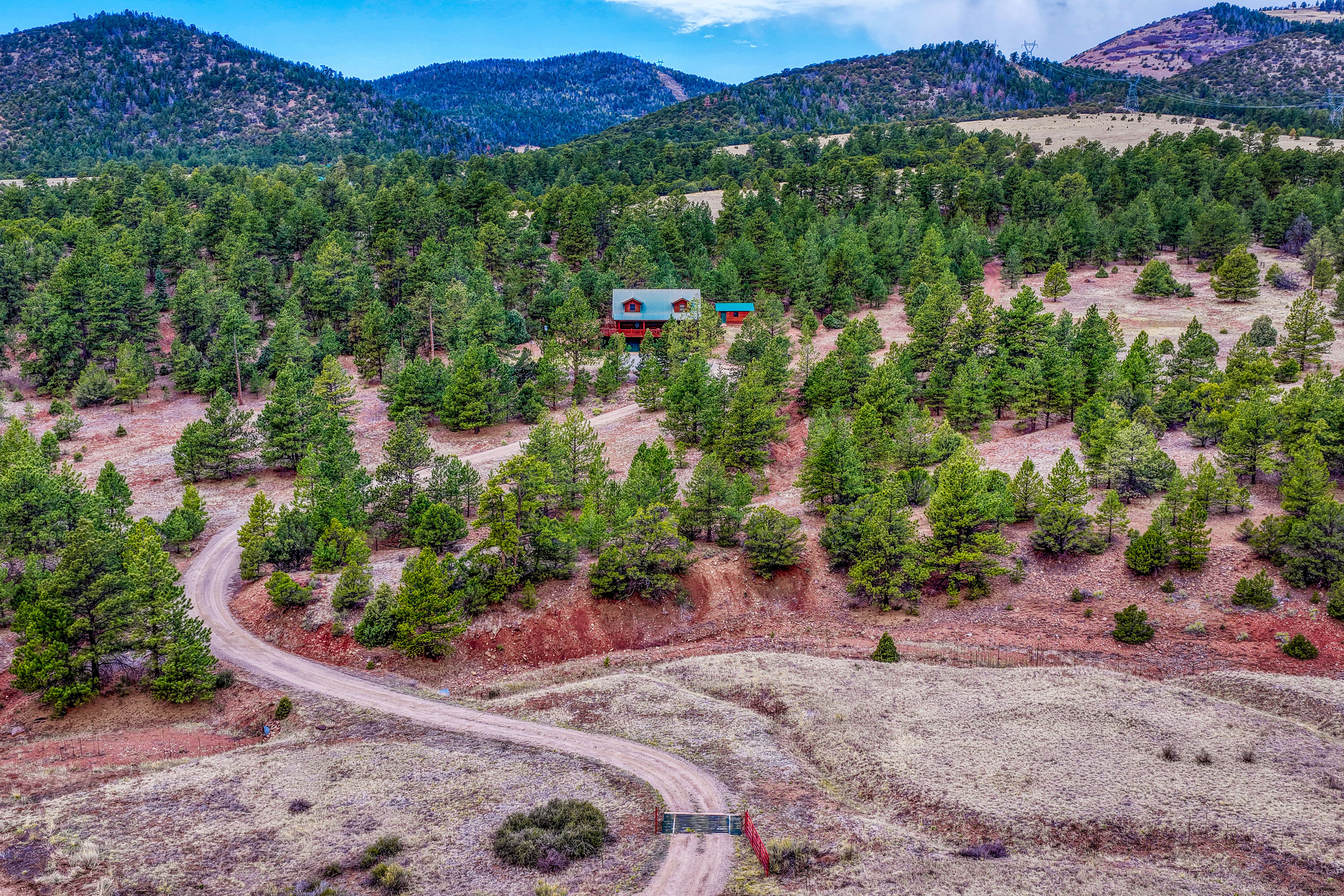  Spectacular 119 acre ranch tucked into a scenic mountain valley - 物件實景