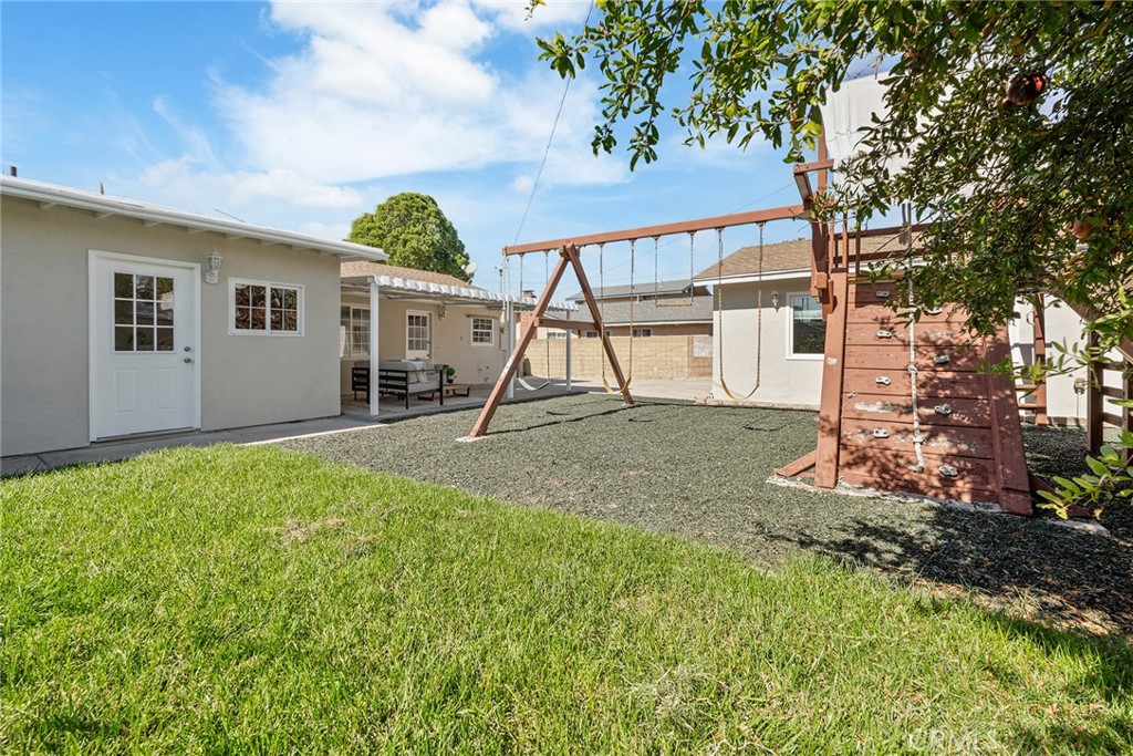 Buena Park, California, 90620, United States, 4 Bedrooms Bedrooms, ,2 BathroomsBathrooms,Residential,For Sale,1987993