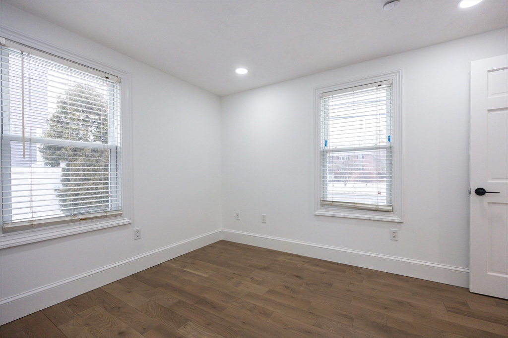 Melrose, Massachusetts, 02176, United States, 2 Bedrooms Bedrooms, ,1 BathroomBathrooms,Residential,For Sale,2012344