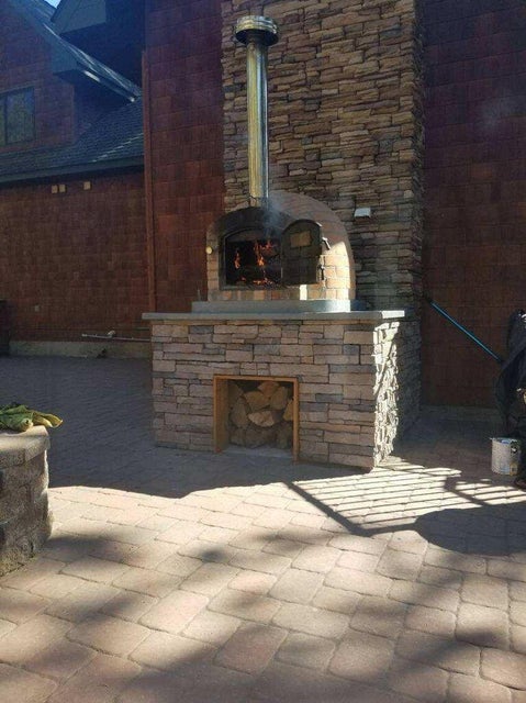 KLAMATH FALLS, Oregon, 97601, United States, 3 Bedrooms Bedrooms, ,3 BathroomsBathrooms,Residential,For Sale,1973852