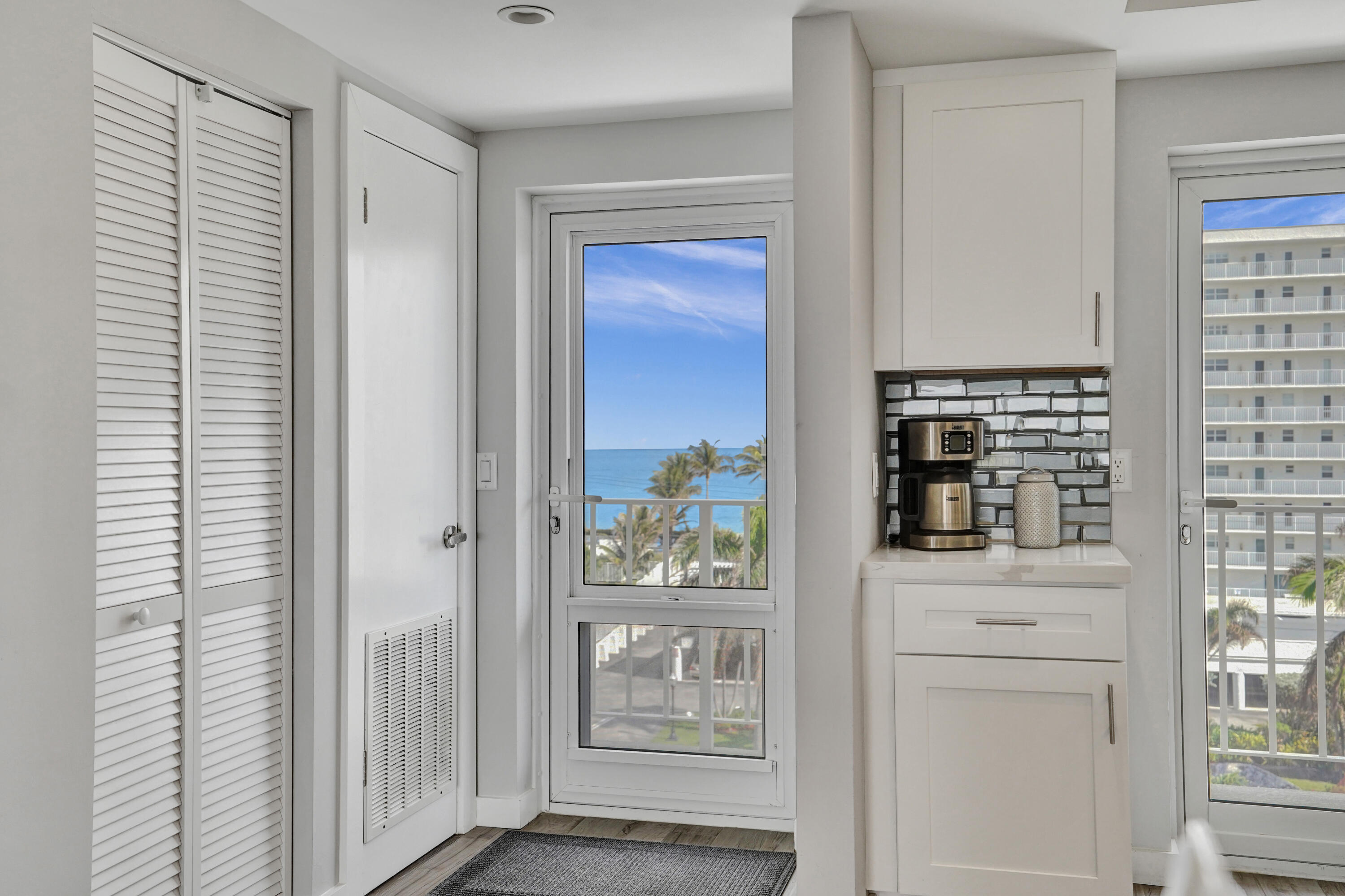 Highland Beach, Florida, 33487, United States, 2 Bedrooms Bedrooms, ,2 BathroomsBathrooms,Residential,For Sale,1828611