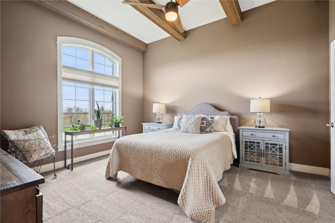 Vinton, Iowa, 52349, United States, 5 Bedrooms Bedrooms, ,6 BathroomsBathrooms,Residential,For Sale,1980405