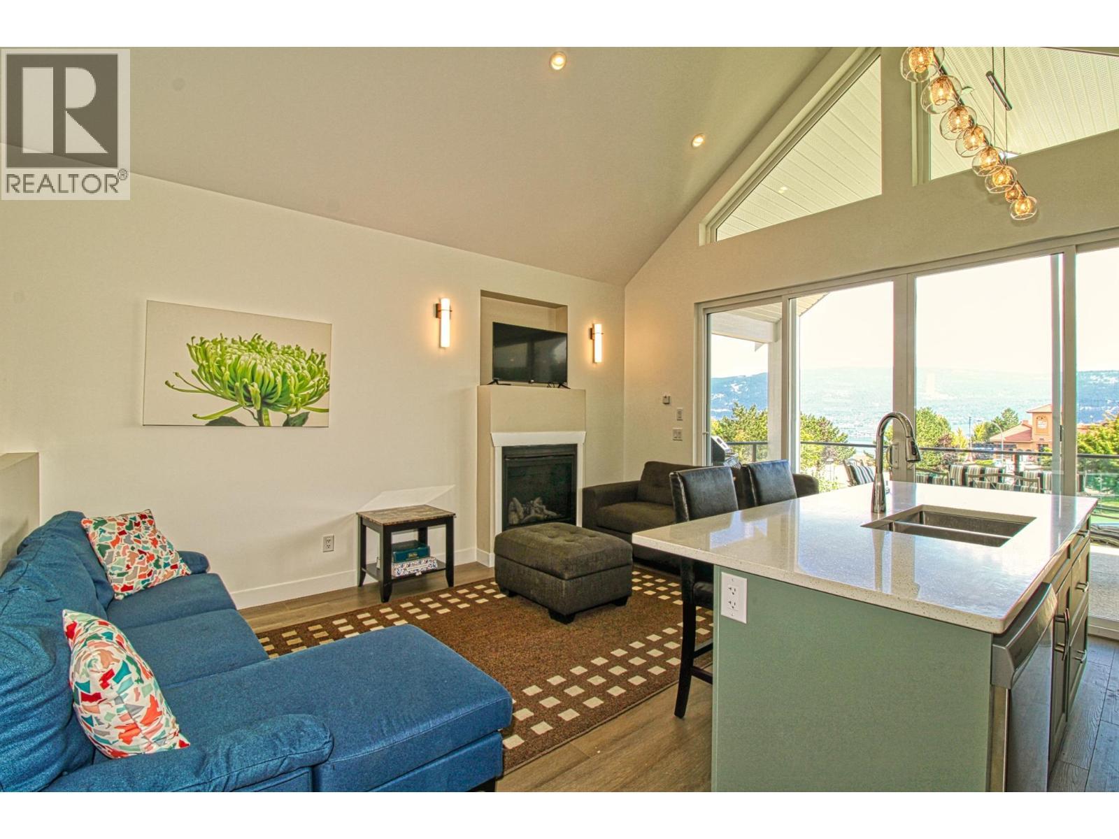 KELOWNA, British Columbia, V1Z 3R8, CA, 3 Bedrooms Bedrooms, ,2 BathroomsBathrooms,Residential,For Sale,1948634