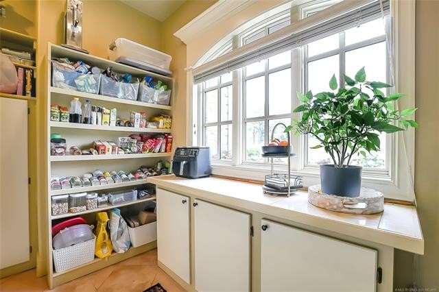 Tahlequah, Oklahoma, 74464, United States, 5 Bedrooms Bedrooms, ,5 BathroomsBathrooms,Residential,For Sale,1987377