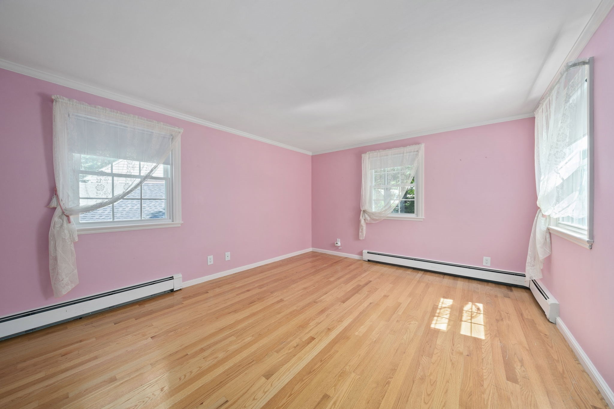 Braintree, Massachusetts, 02184, United States, 2 Bedrooms Bedrooms, ,2 BathroomsBathrooms,Residential,For Sale,1899290