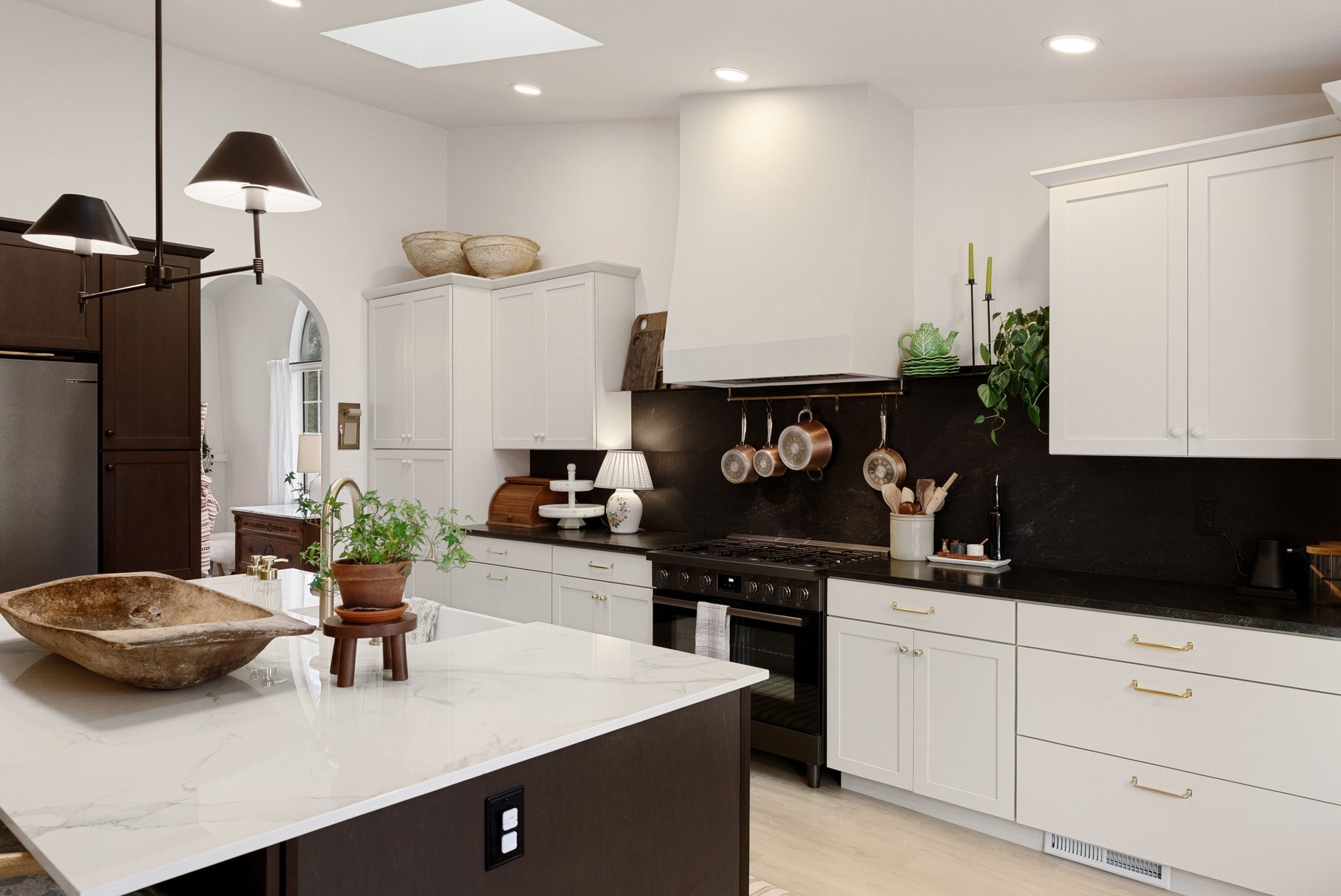  Windhaven Home with Designer Kitchen and Extensive Upgrades - 物件實景