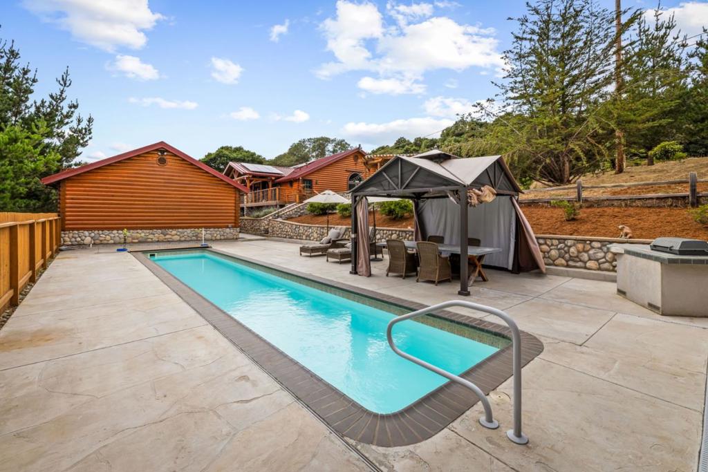 Salinas, California, 93907, United States, 3 Bedrooms Bedrooms, ,4 BathroomsBathrooms,Residential,For Sale,1974769