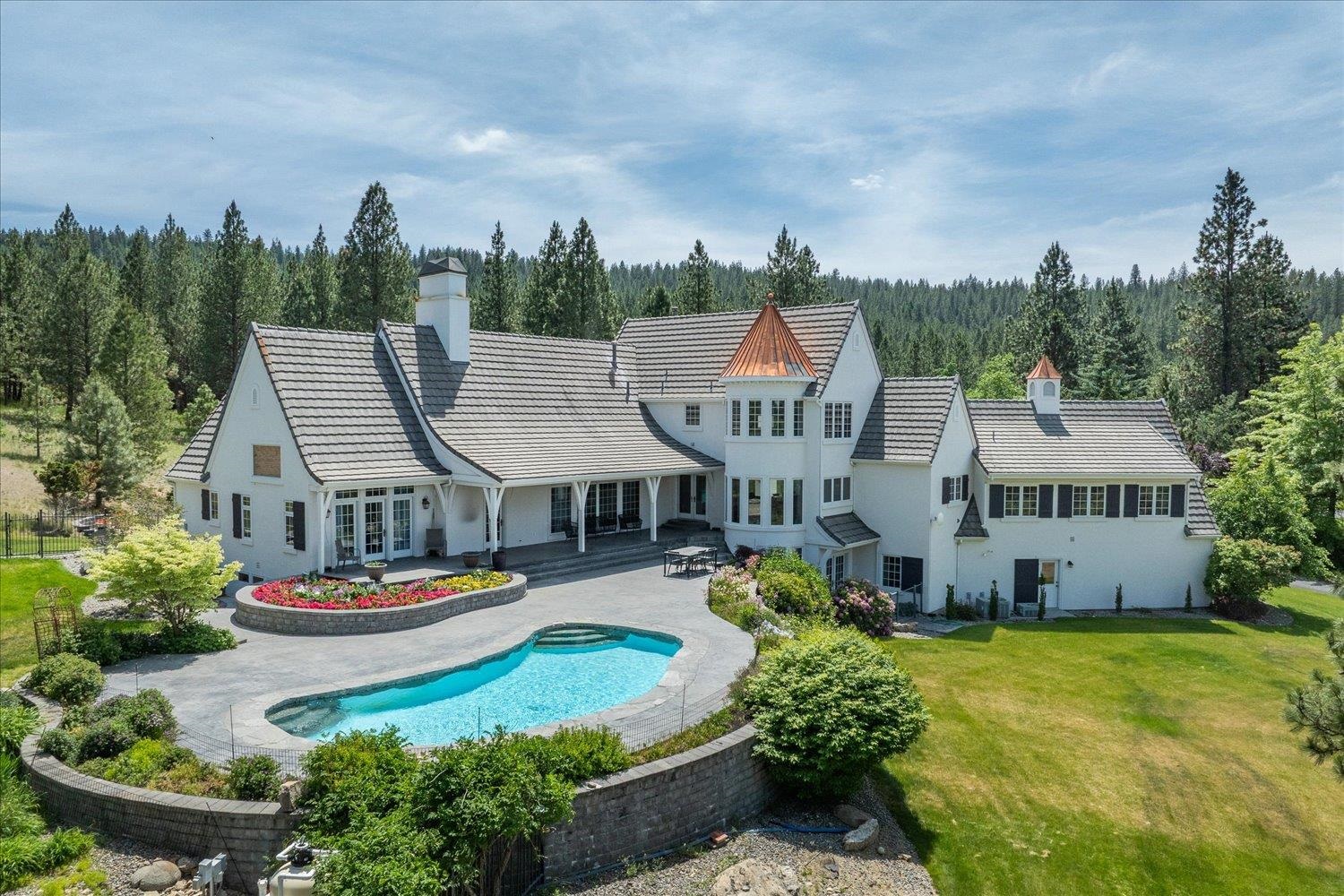 Spokane, Washington, 99212, United States, 4 Bedrooms Bedrooms, ,6 BathroomsBathrooms,Residential,For Sale,1978183