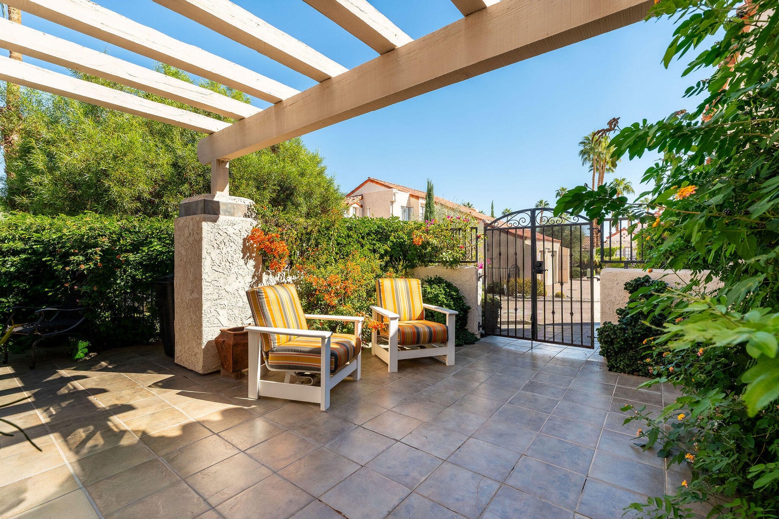 Palm Desert, California, 92260, United States, 2 Bedrooms Bedrooms, ,2 BathroomsBathrooms,Residential,For Sale,1981294