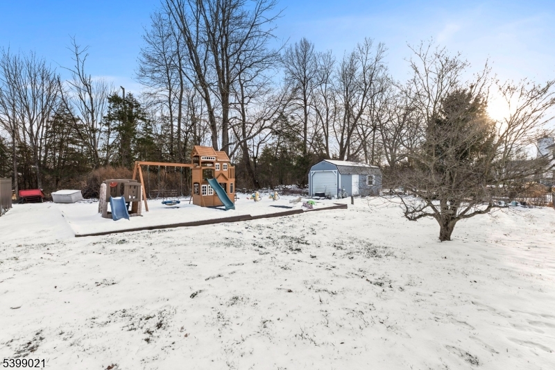 Lafayette Twp., New Jersey, 07848, United States, 5 Bedrooms Bedrooms, ,4 BathroomsBathrooms,Residential,For Sale,2003024