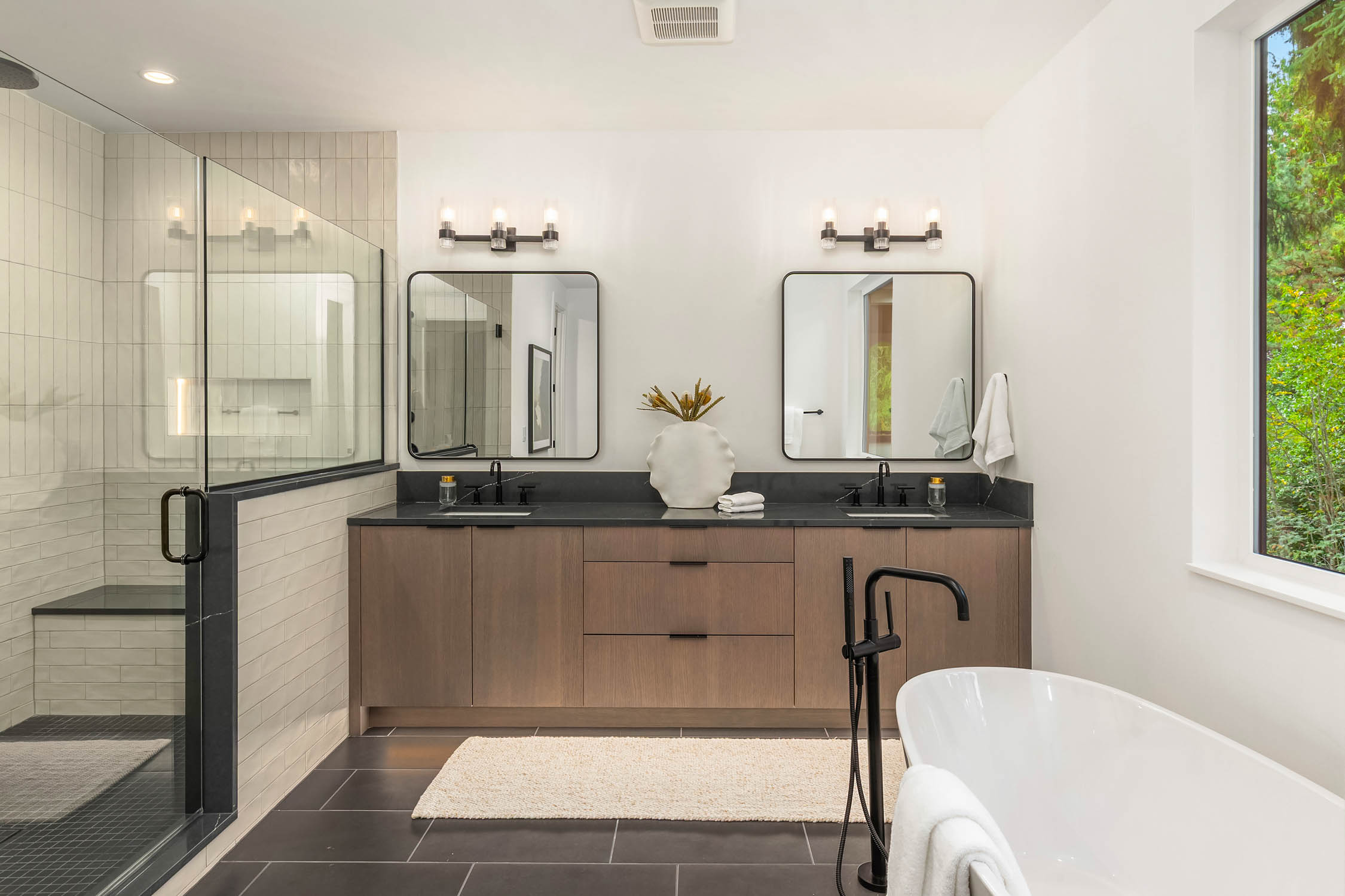  10620 NE 28th Place, Bellevue, WA 98004 - 物件實景