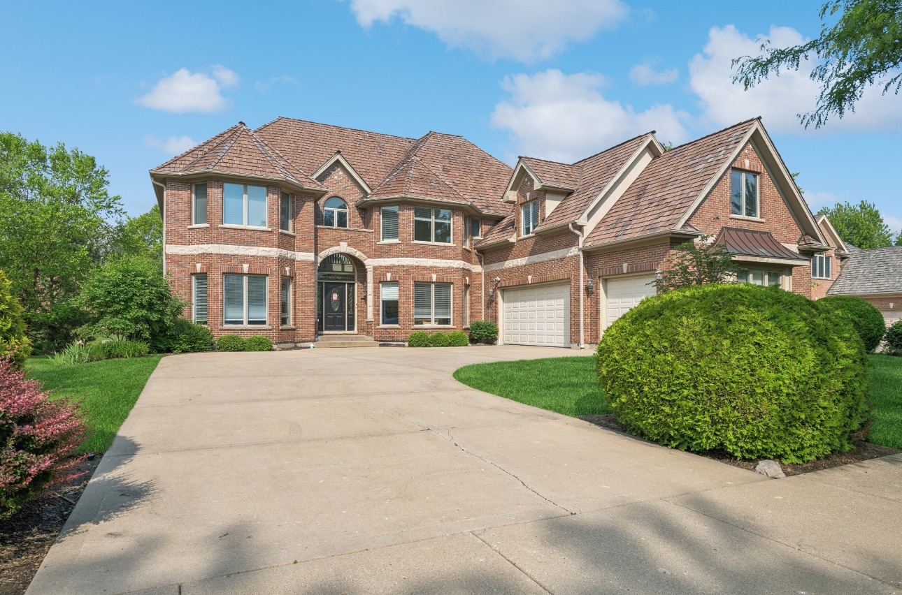 Vernon Hills, Illinois, 60061, United States, 4 Bedrooms Bedrooms, ,4 BathroomsBathrooms,Residential,For Sale,1940393