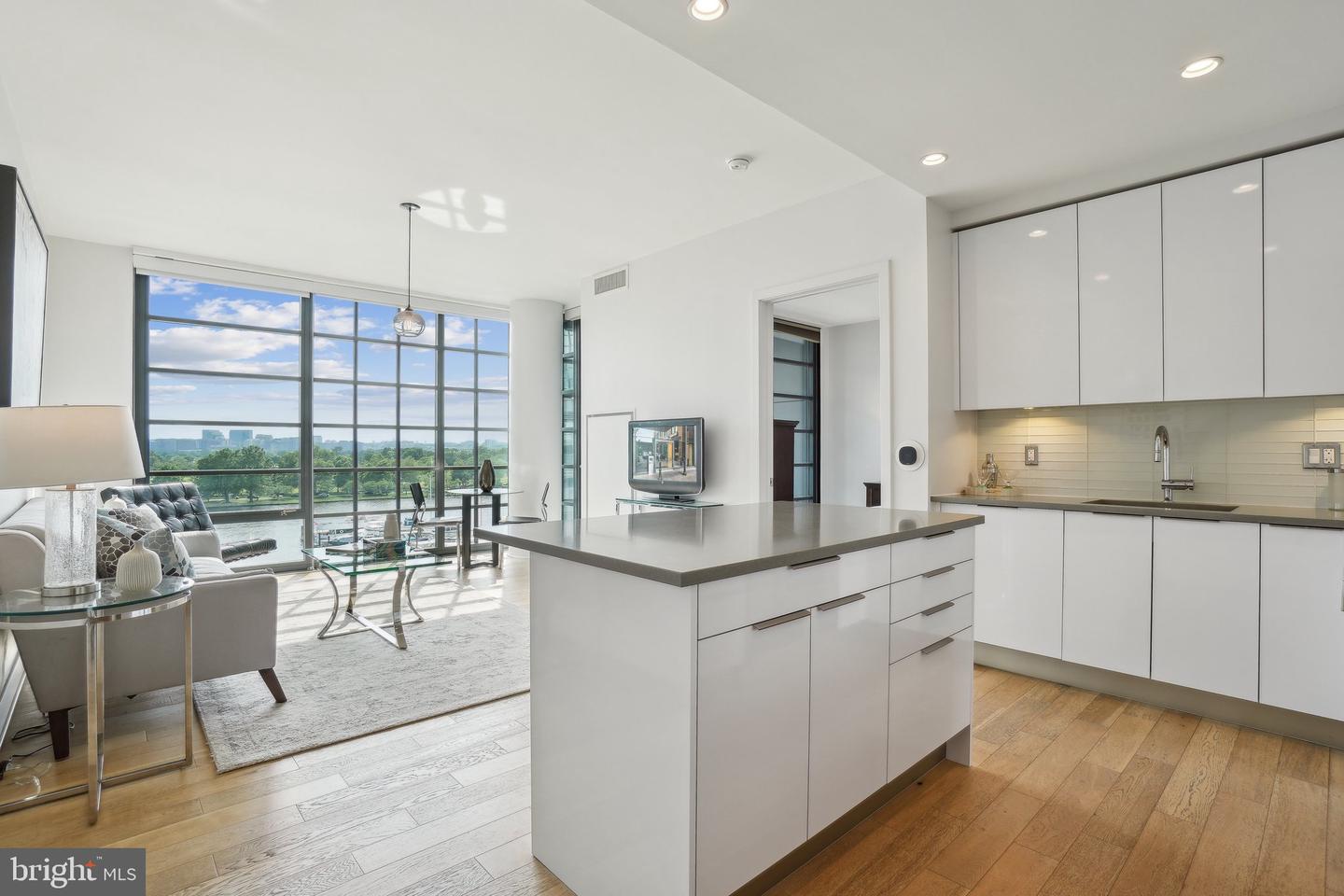 Washington, District of Columbia, 20024, United States, 1 Bedroom Bedrooms, ,1 BathroomBathrooms,Residential,For Sale,1805408