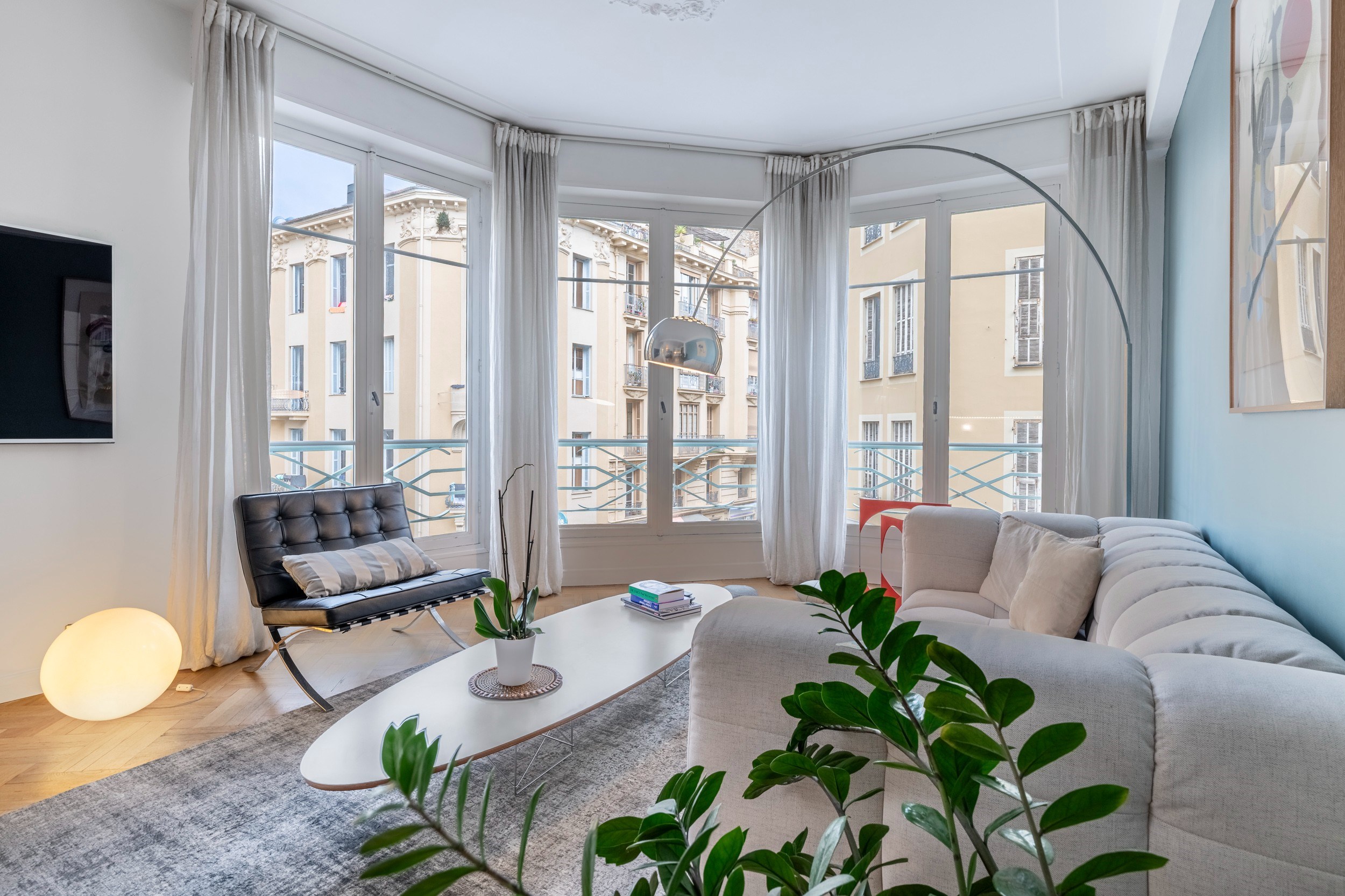  Elegant renovated apartment in a landmark architectural building in central Nice - 物件實景