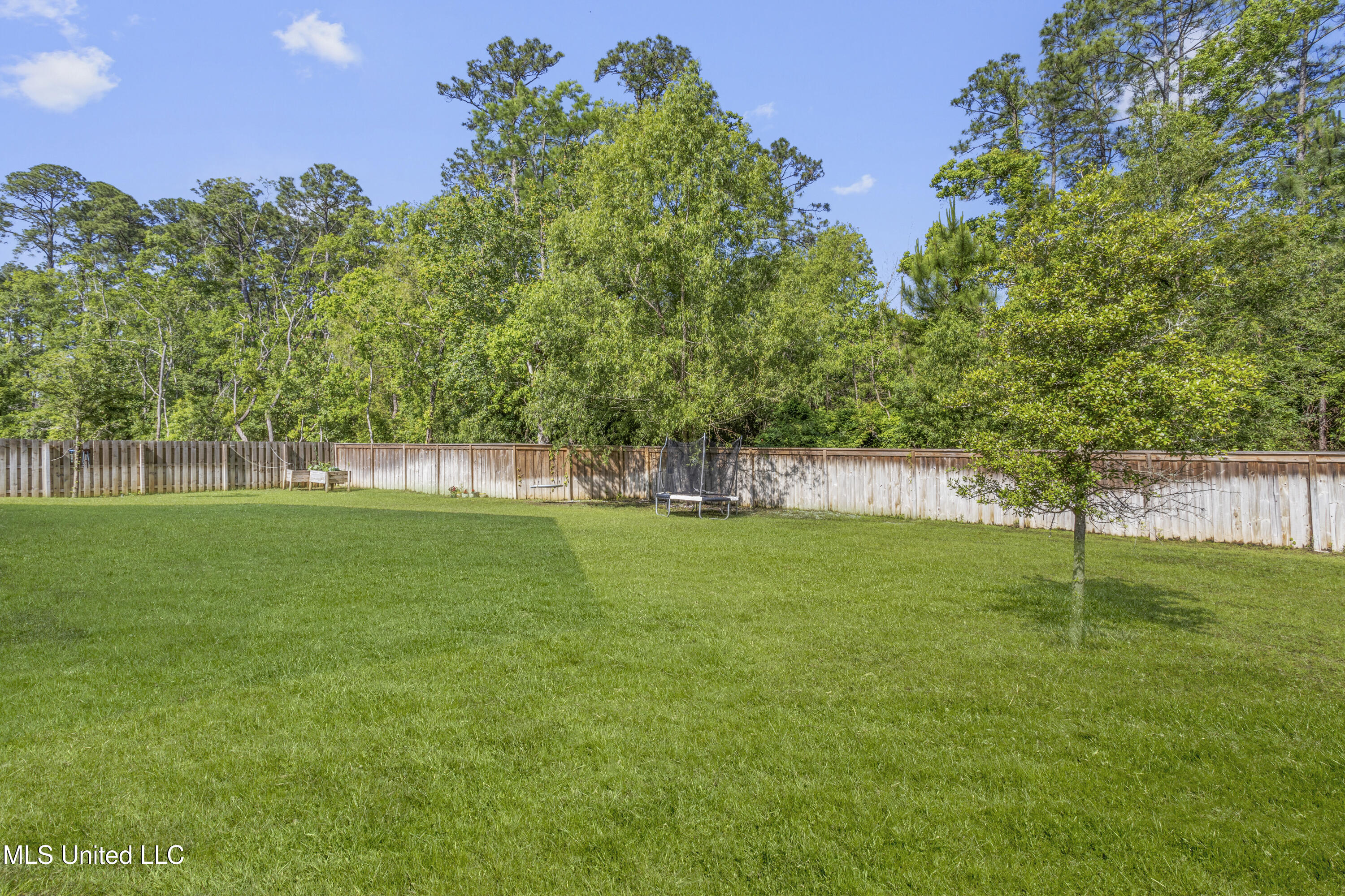 Ocean Springs, Mississippi, 39564, United States, 5 Bedrooms Bedrooms, ,3 BathroomsBathrooms,Residential,For Sale,1805037