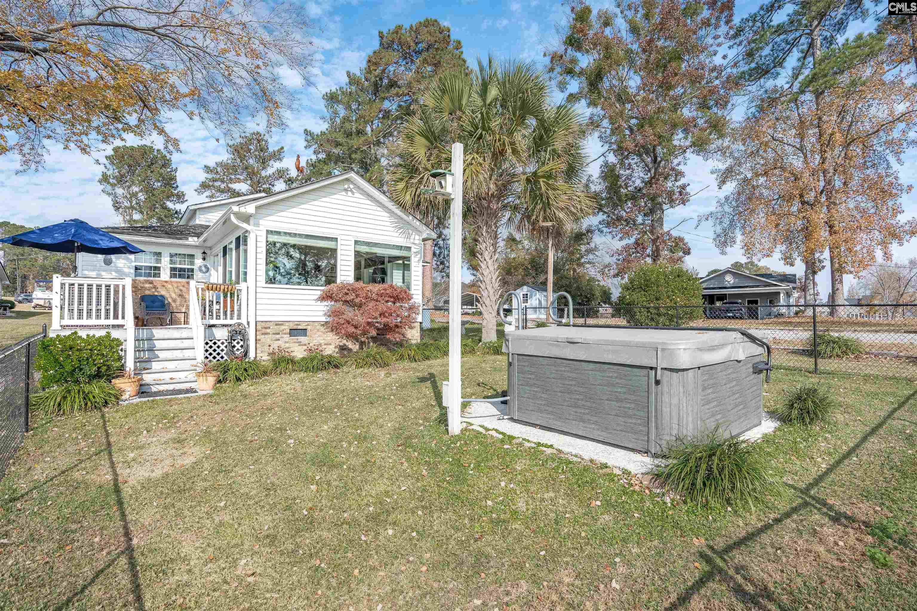 Prosperity, South Carolina, 29127, United States, 4 Bedrooms Bedrooms, ,3 BathroomsBathrooms,Residential,For Sale,1998332