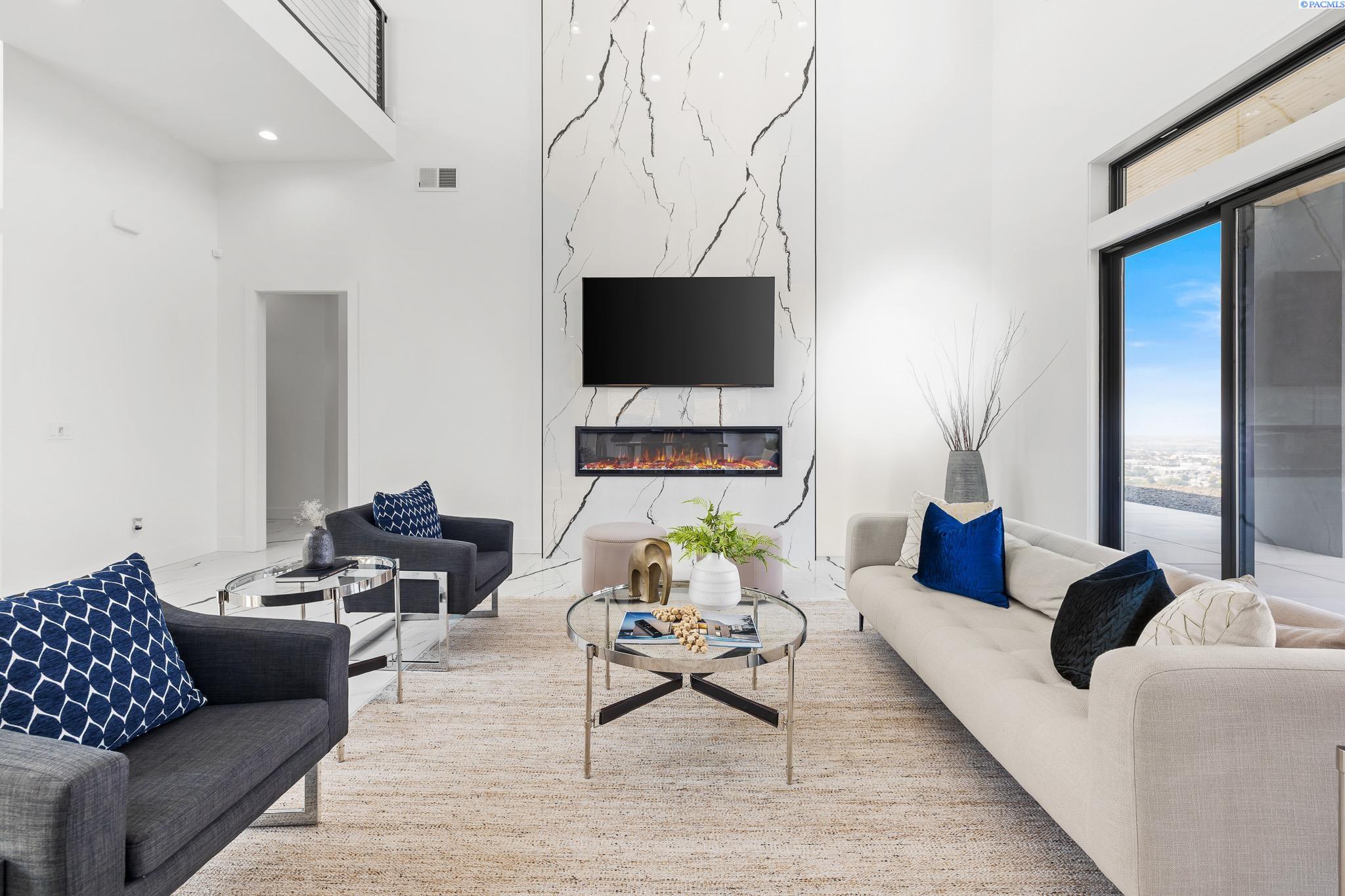 Kennewick, Washington, 99338, United States, 4 Bedrooms Bedrooms, ,6 BathroomsBathrooms,Residential,For Sale,1981644