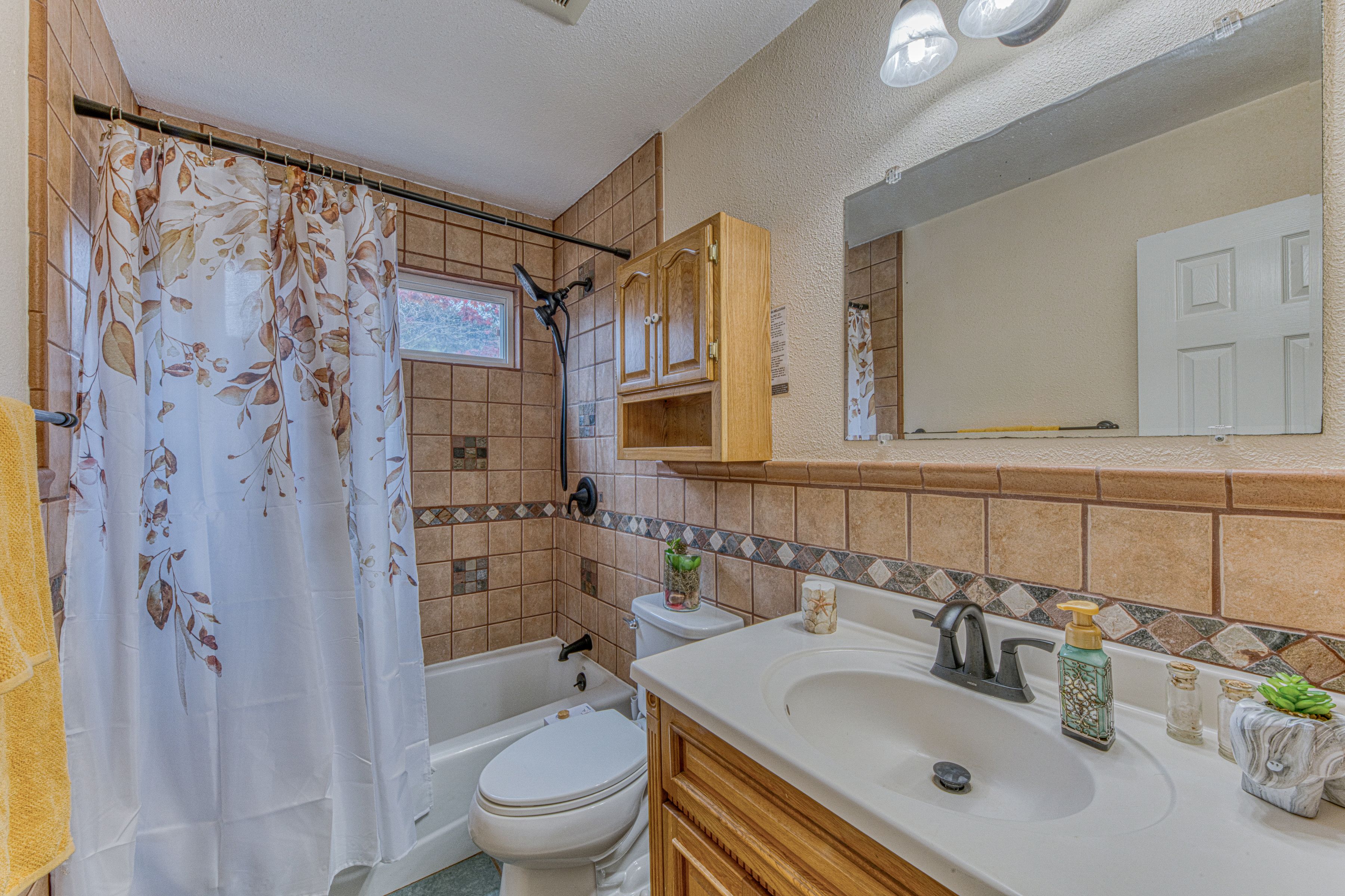  501 Maher Road #A, Royal Oaks - 物件實景