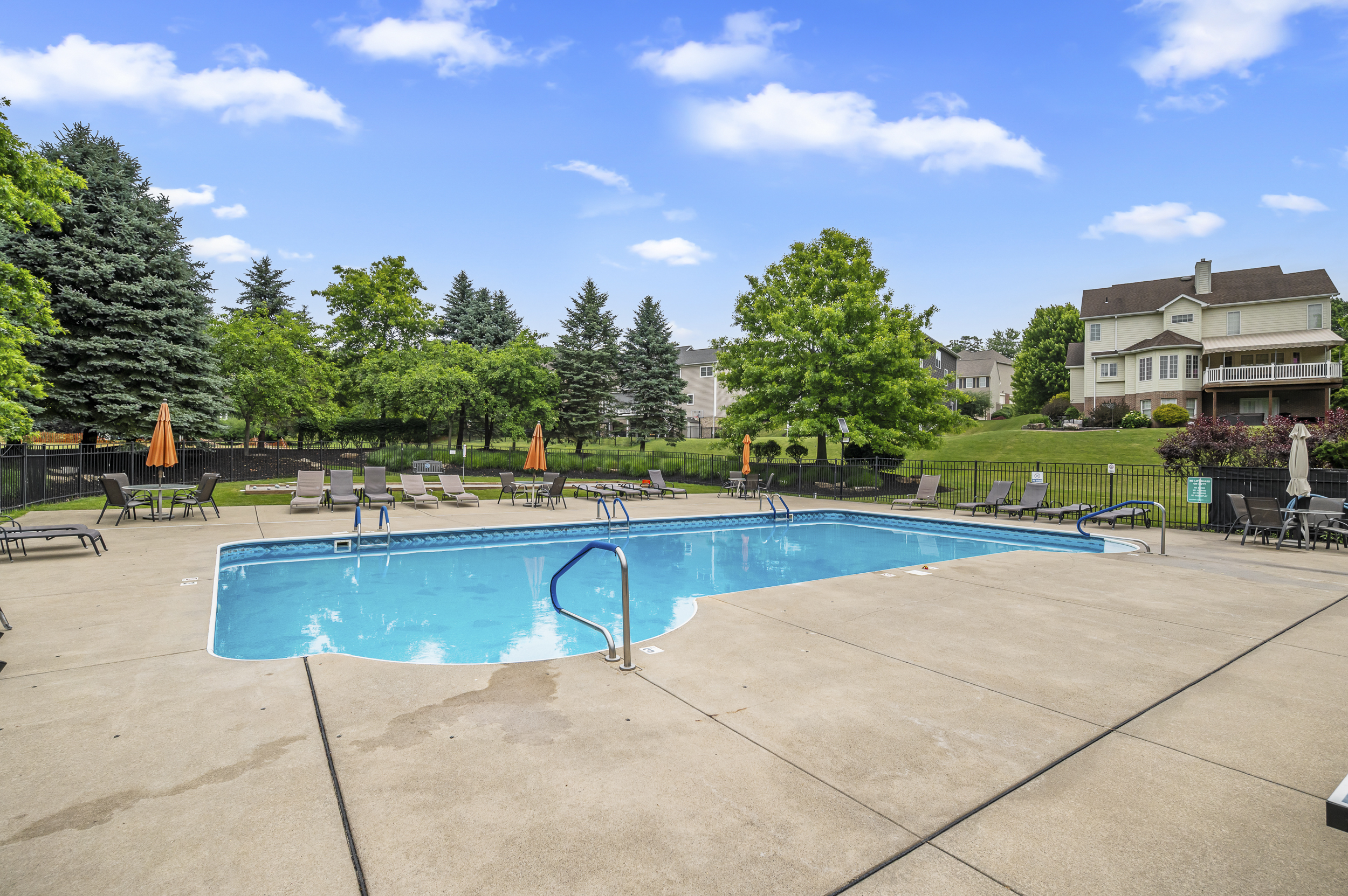  2418 Wheatland Circle, Delmont, PA 15626 - 物件實景