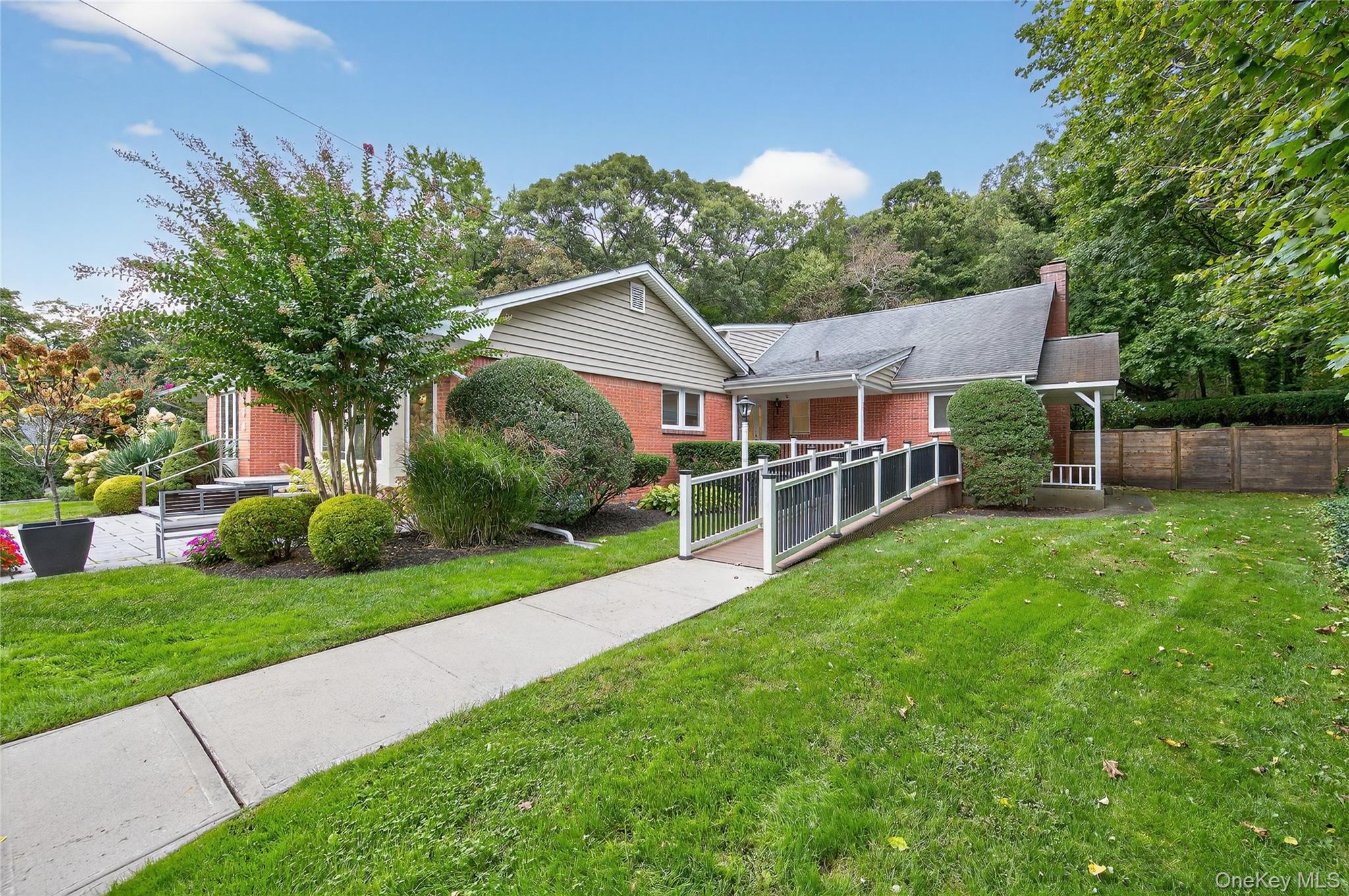  634 Park Avenue, Huntington, NY, 11743 - 物件實景