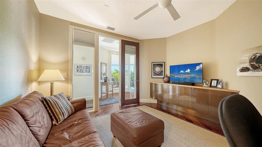 Longboat Key, Florida, 34228, United States, 2 Bedrooms Bedrooms, ,3 BathroomsBathrooms,Residential,For Sale,1989071