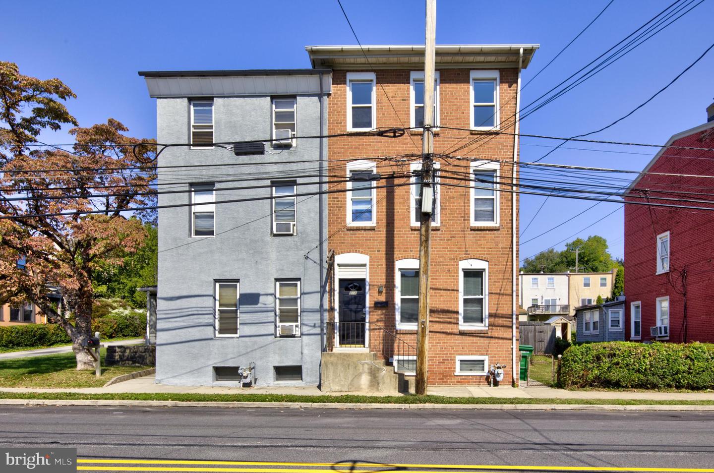 Conshohocken, Pennsylvania, 19428, United States, 4 Bedrooms Bedrooms, ,3 BathroomsBathrooms,Residential,For Sale,1950809
