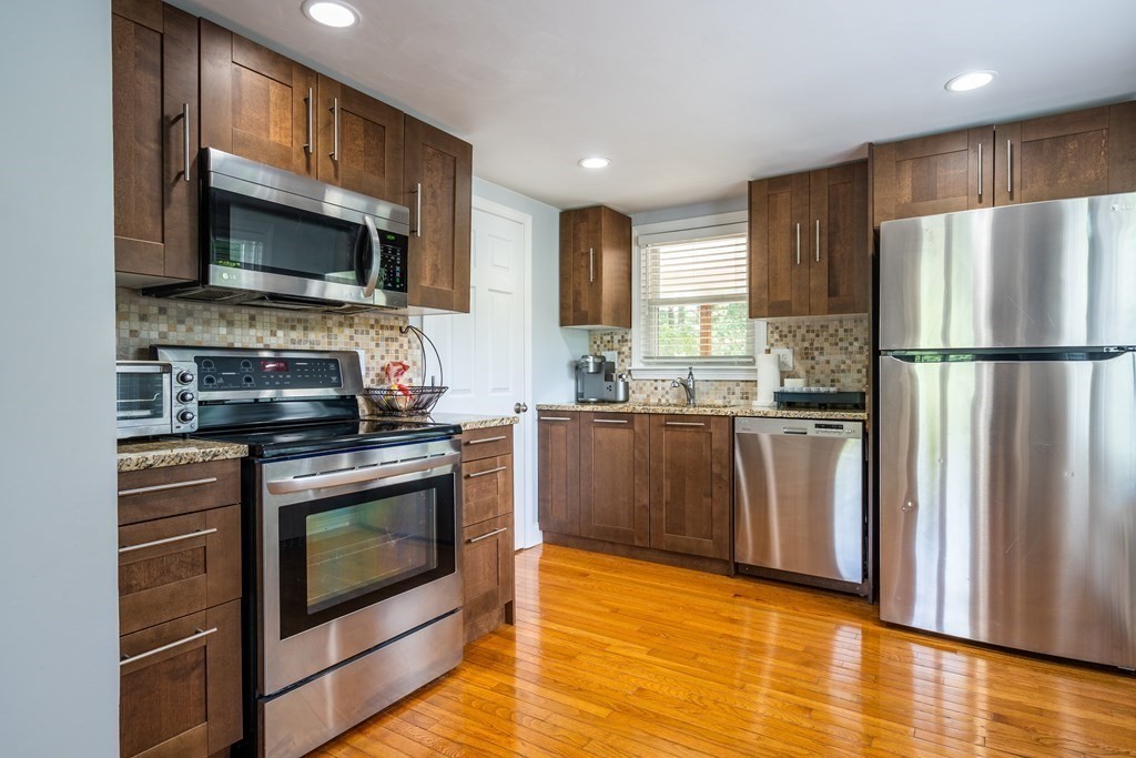 Wrentham, Massachusetts, 02093, United States, 3 Bedrooms Bedrooms, ,5 BathroomsBathrooms,Residential,For Sale,1851924