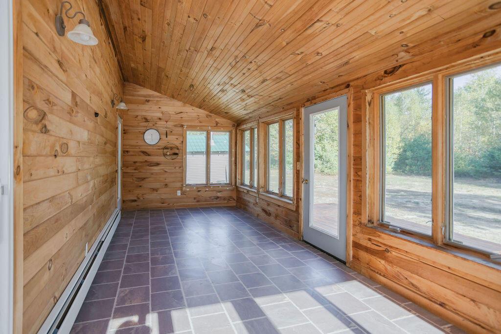 Jay, Maine, 04239, United States, 4 Bedrooms Bedrooms, ,3 BathroomsBathrooms,Residential,For Sale,1954491