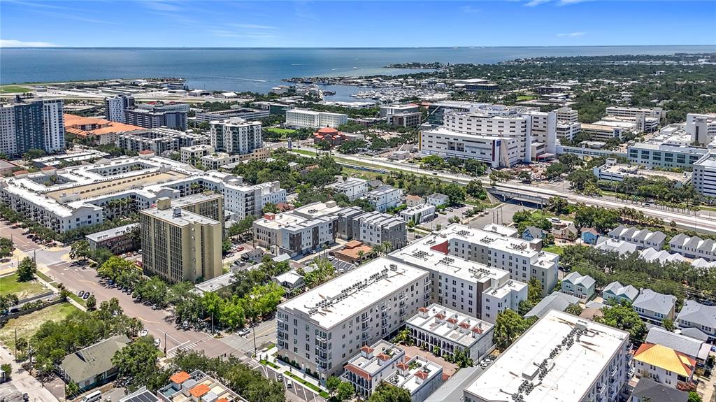 St Petersburg, Florida, 33701, United States, 2 Bedrooms Bedrooms, ,2 BathroomsBathrooms,Residential,For Sale,1889931