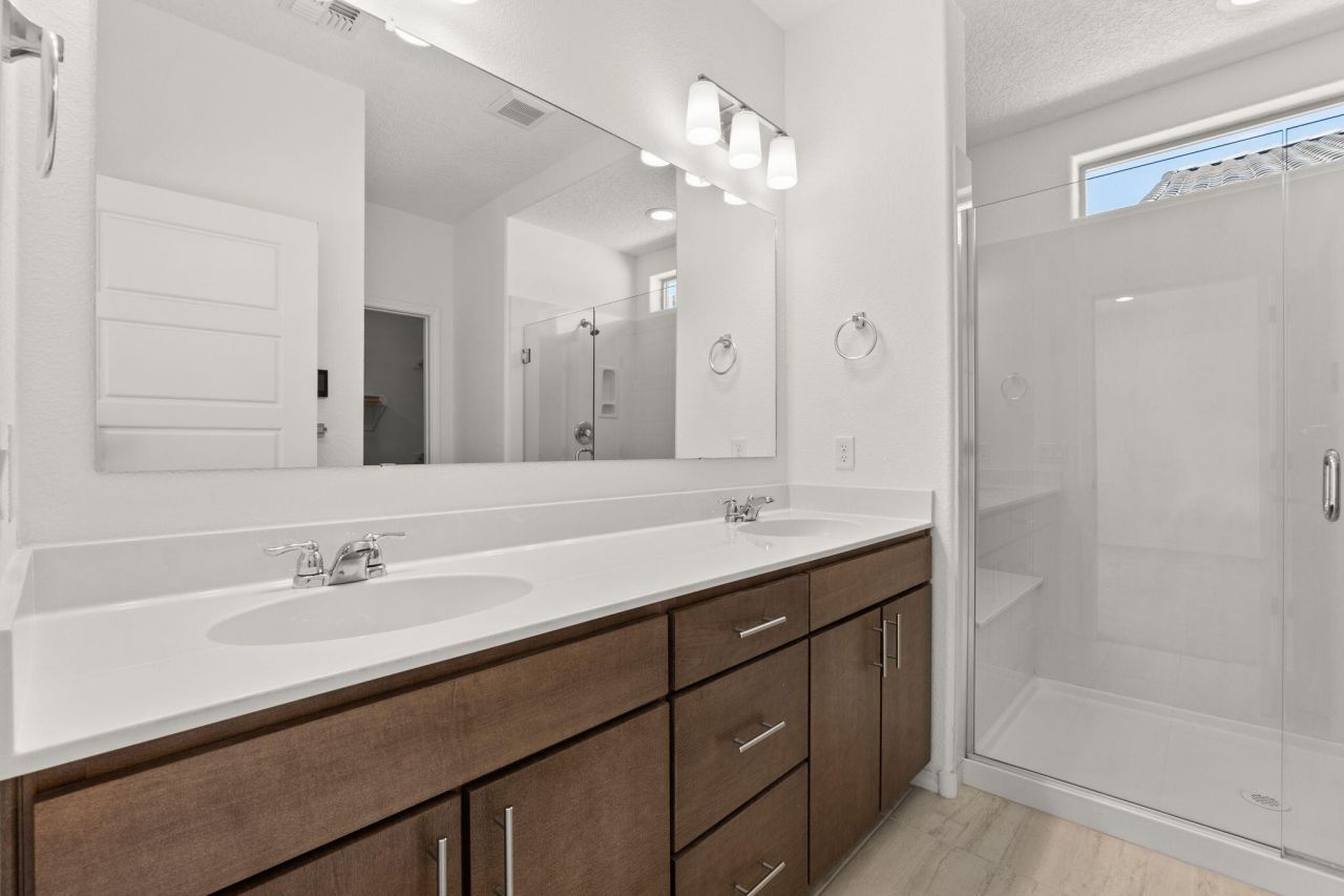 Albuquerque, New Mexico, 87120, United States, 4 Bedrooms Bedrooms, ,2 BathroomsBathrooms,Residential,For Sale,1917579