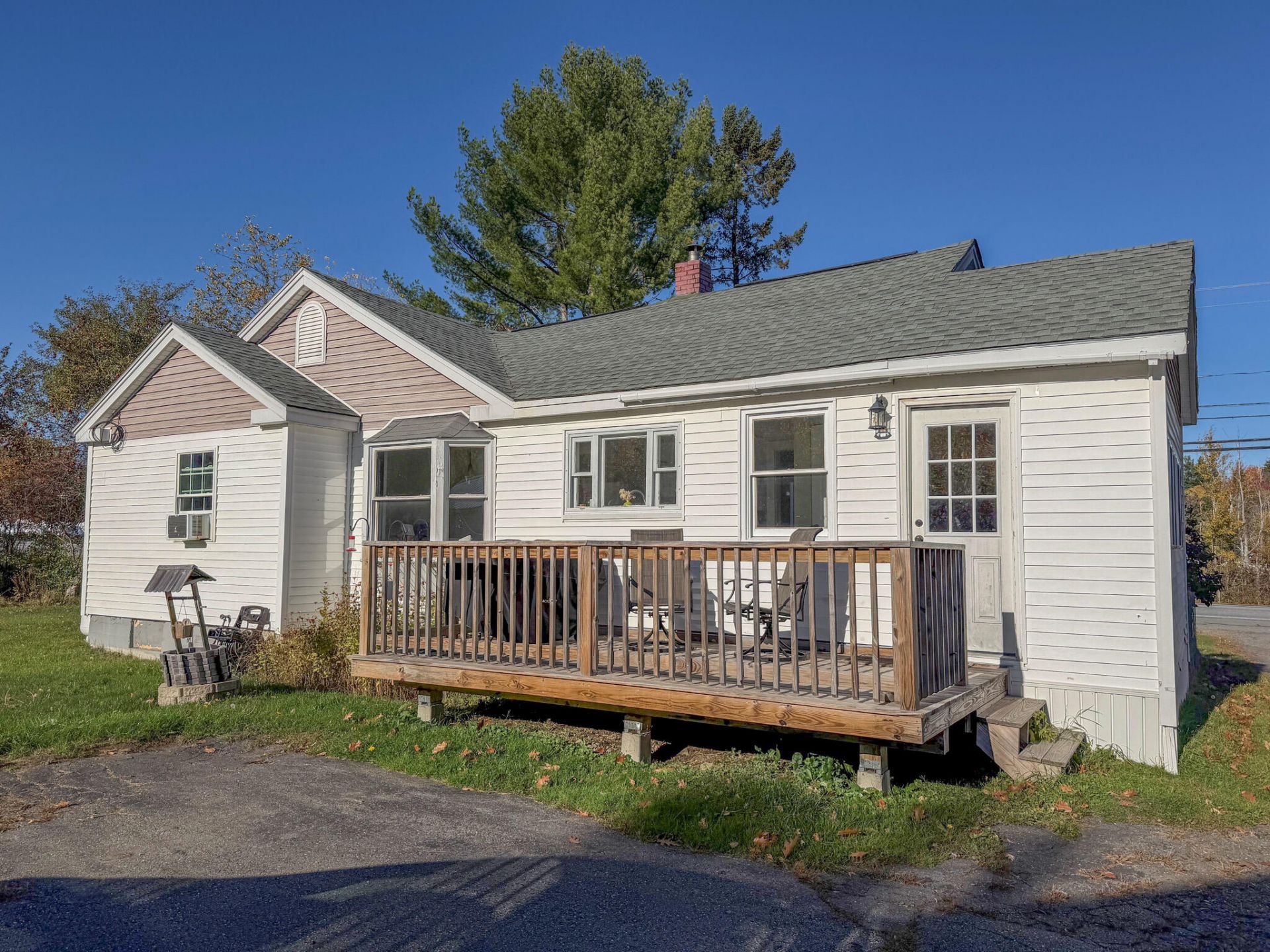 Broadway , Glenburn, ME 04401