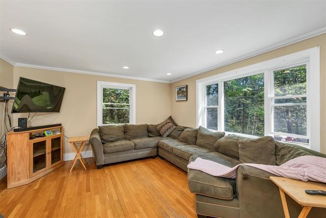 Deerfield, New Hampshire, 03037, United States, 4 Bedrooms Bedrooms, ,1 BathroomBathrooms,Residential,For Sale,1902997