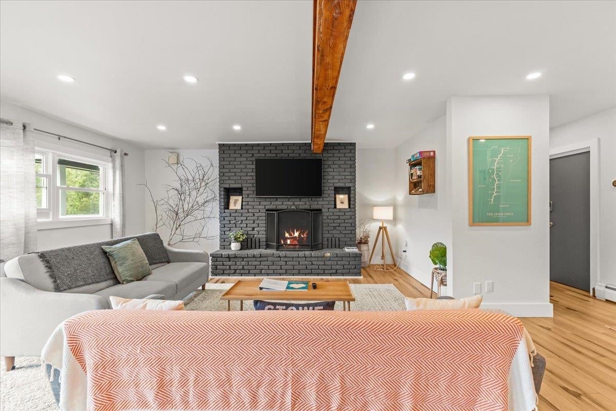 Stowe, Vermont, 05672, United States, 8 Bedrooms Bedrooms, ,5 BathroomsBathrooms,Residential,For Sale,1994933