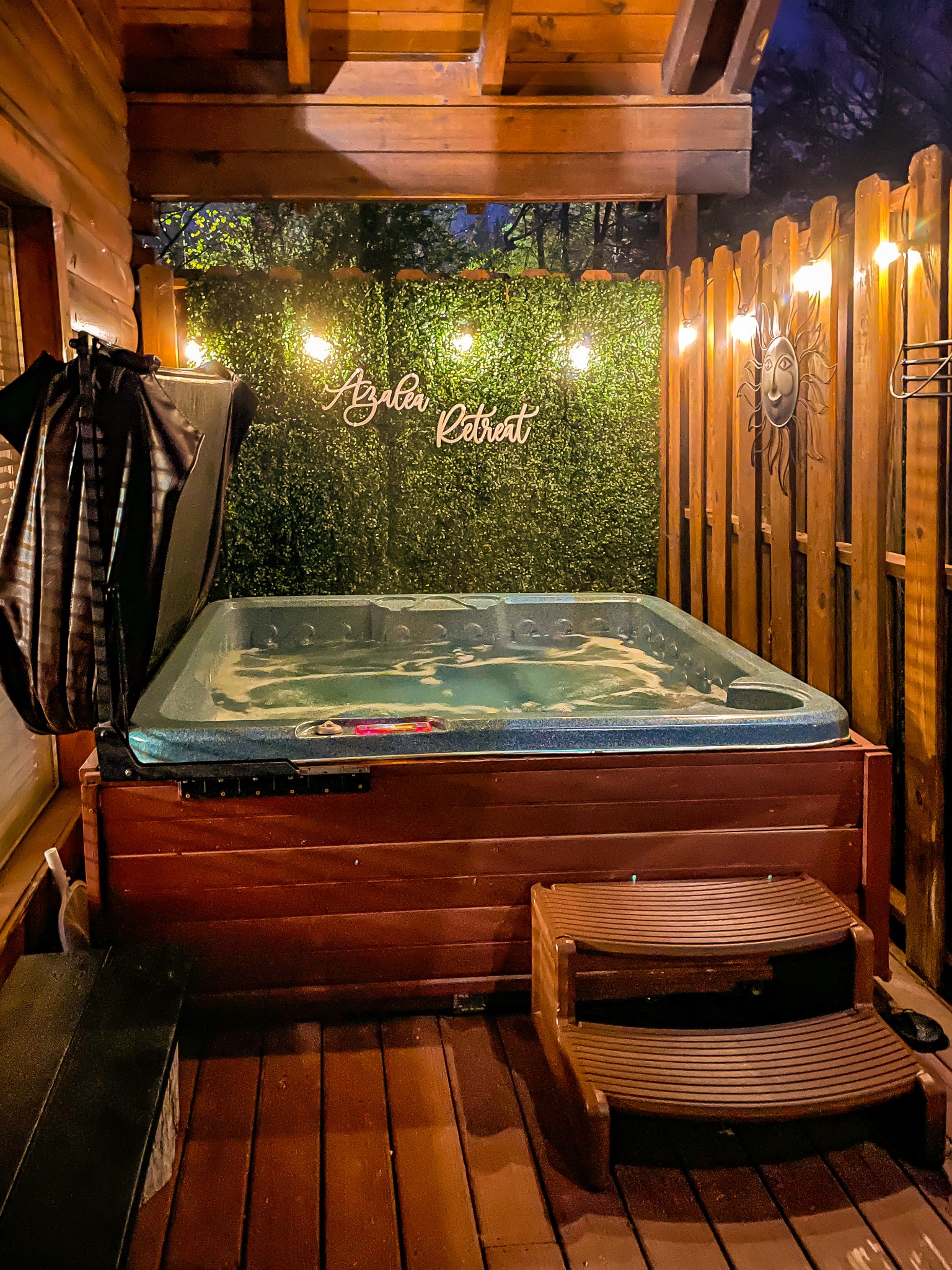 Pigeon Forge, Tennessee, 37863, United States, 2 Bedrooms Bedrooms, ,2 BathroomsBathrooms,Residential,For Sale,2009647