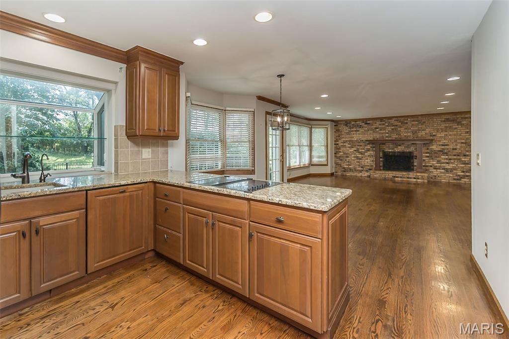 Chesterfield, Missouri, 63017, United States, 4 Bedrooms Bedrooms, ,4 BathroomsBathrooms,Residential,For Sale,1917696
