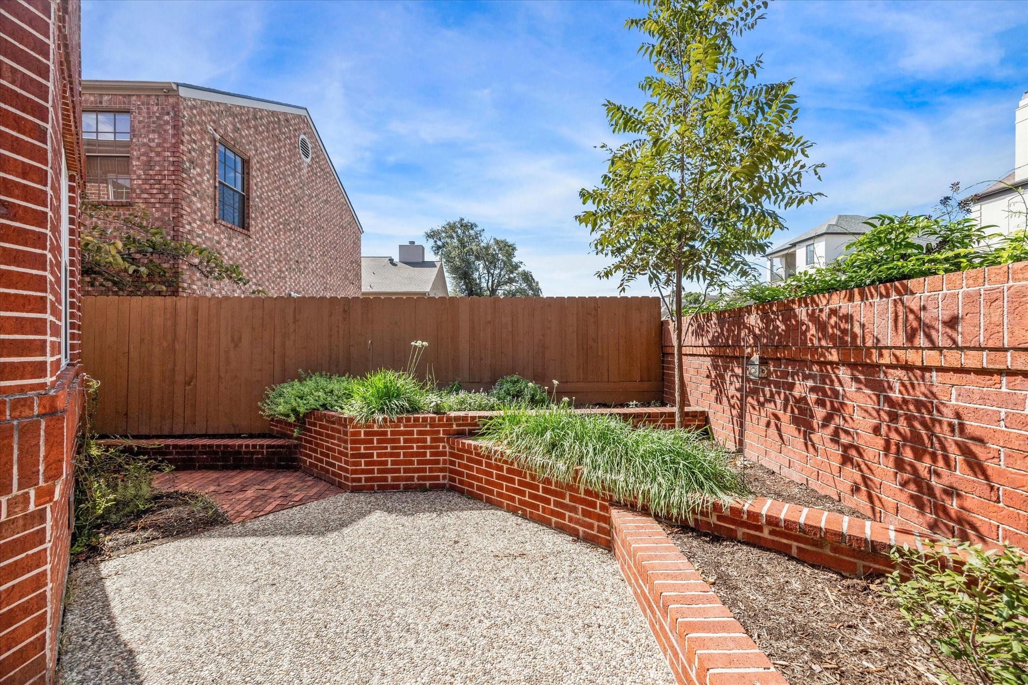  2403 Potomac Drive - 物件實景